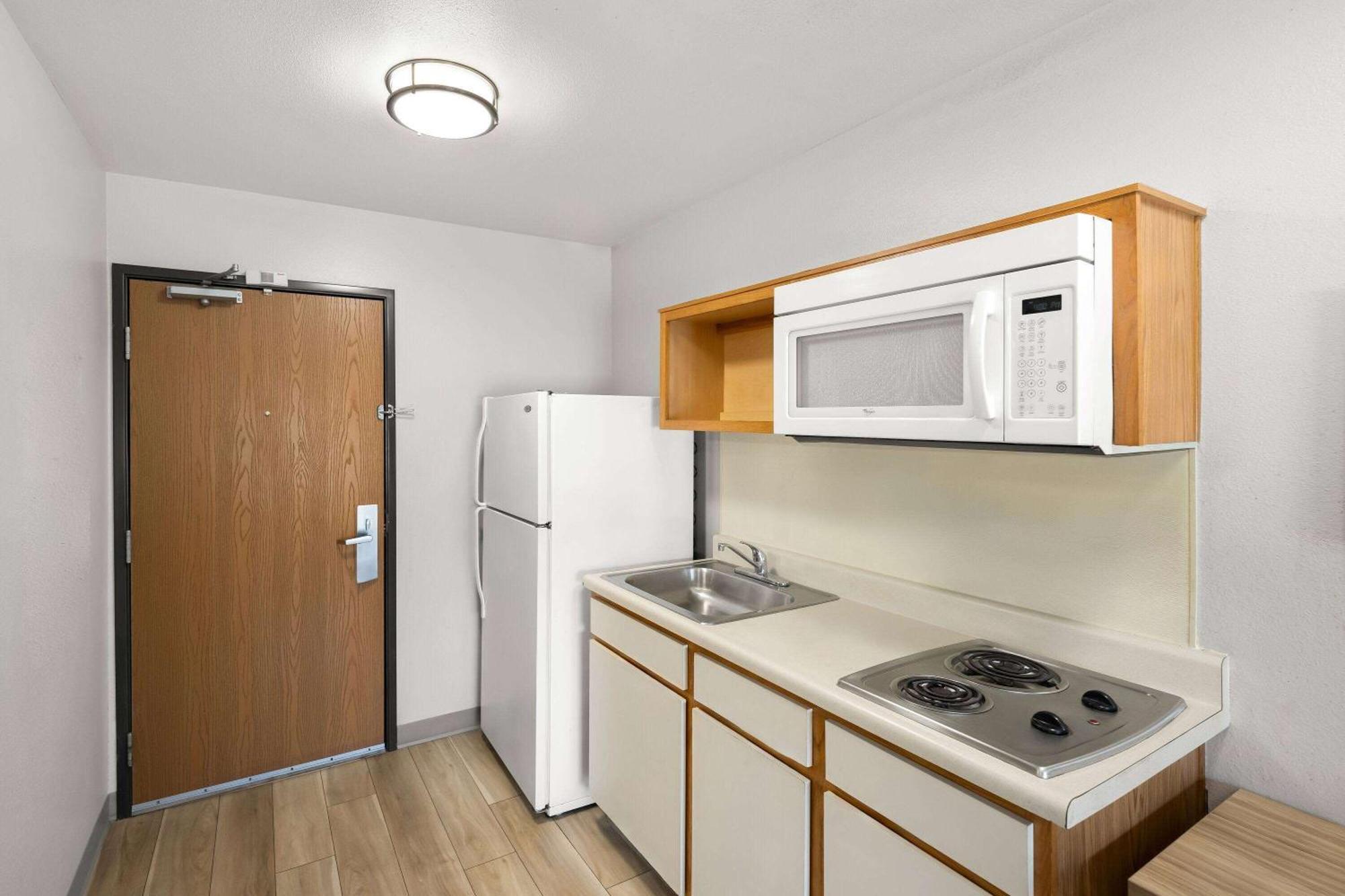 Days Inn & Suites By Wyndham Rochester South Exteriér fotografie
