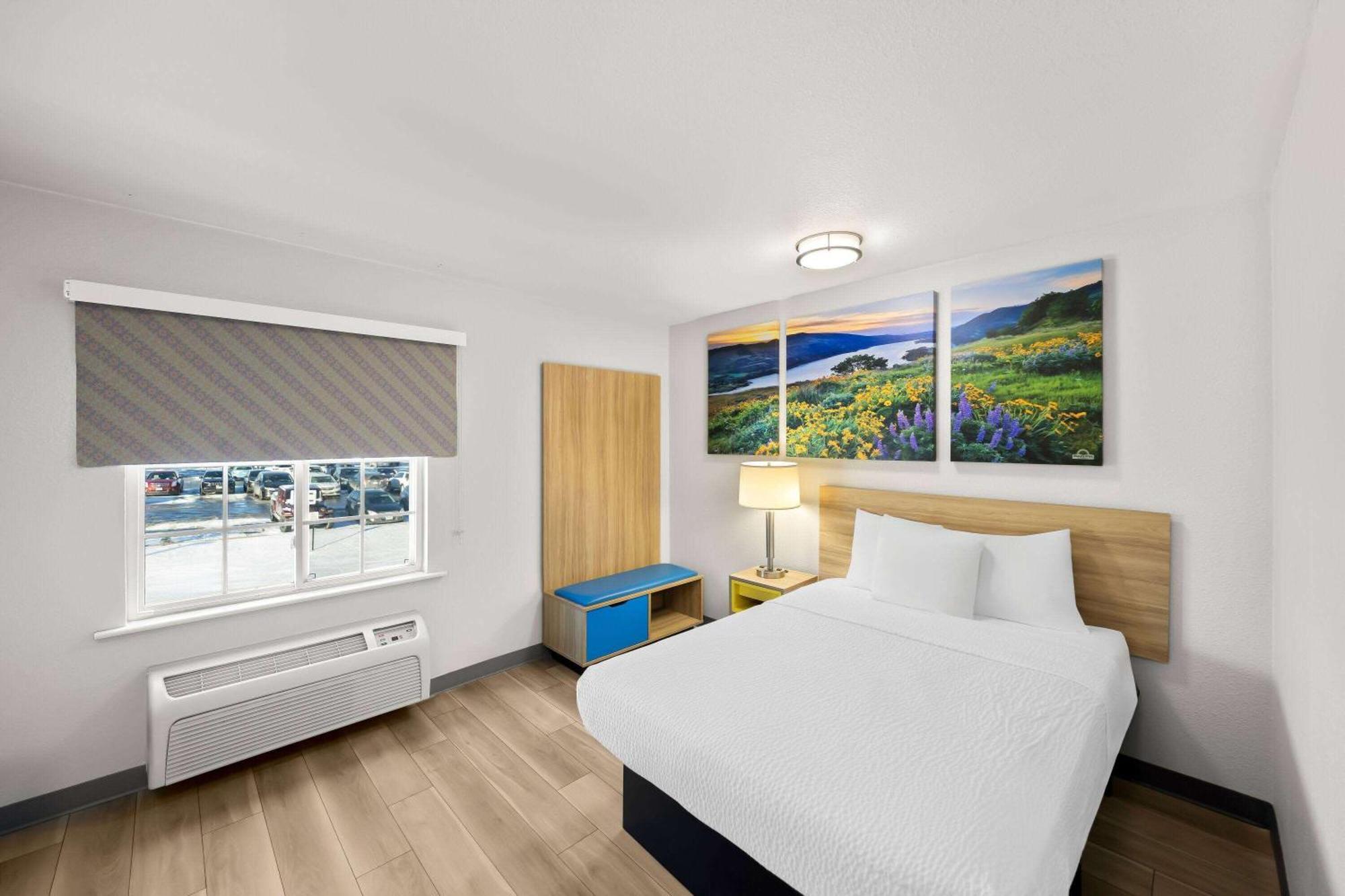 Days Inn & Suites By Wyndham Rochester South Exteriér fotografie