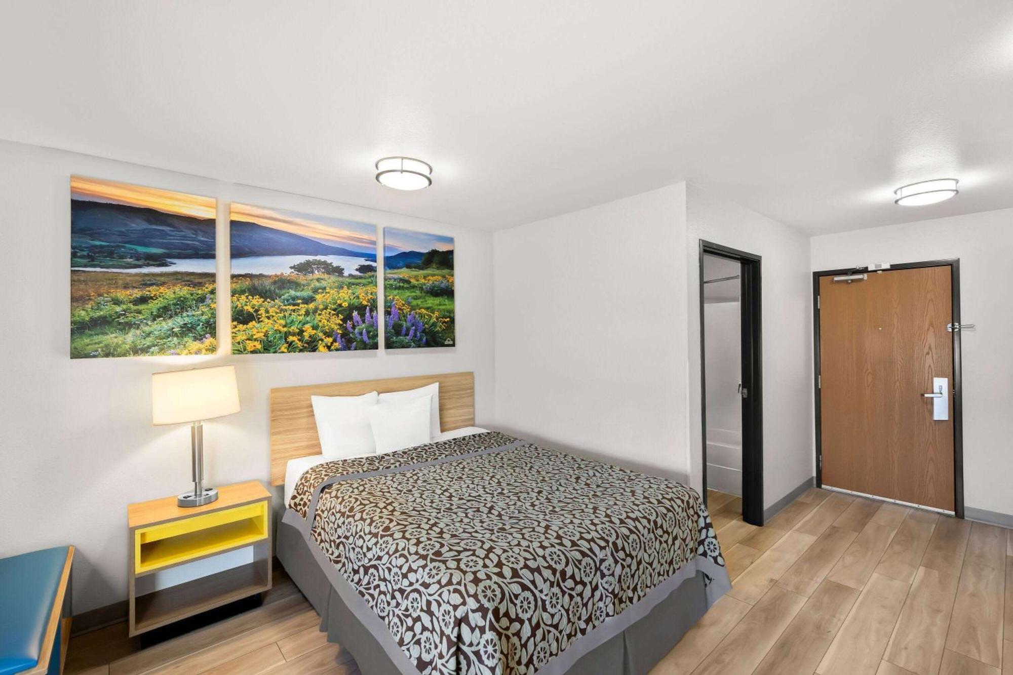 Days Inn & Suites By Wyndham Rochester South Exteriér fotografie