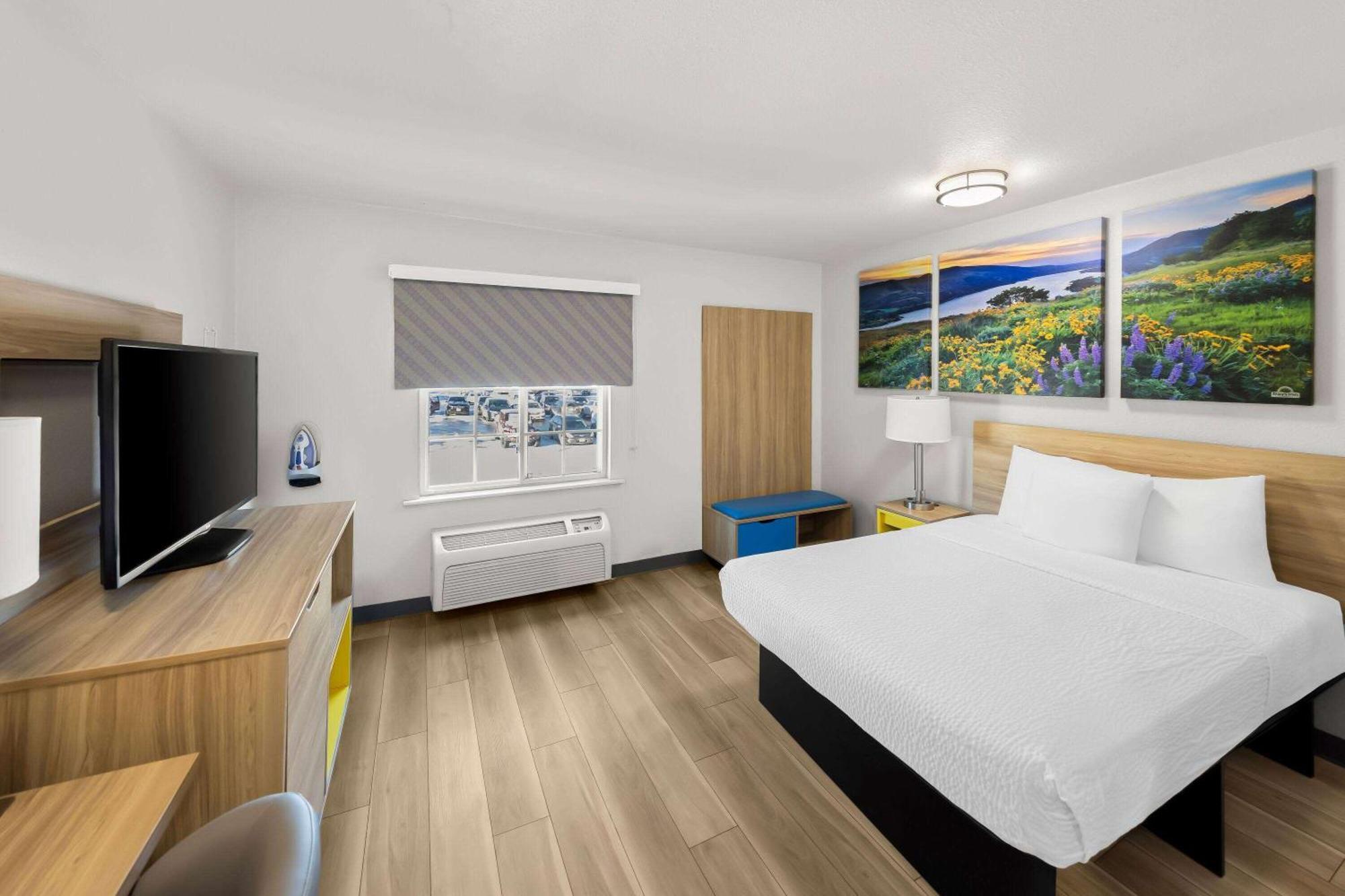 Days Inn & Suites By Wyndham Rochester South Exteriér fotografie