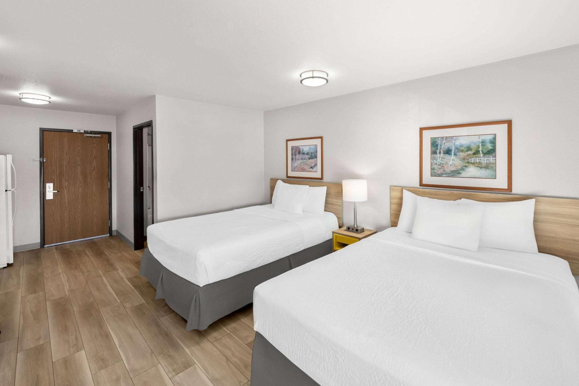 Days Inn & Suites By Wyndham Rochester South Exteriér fotografie