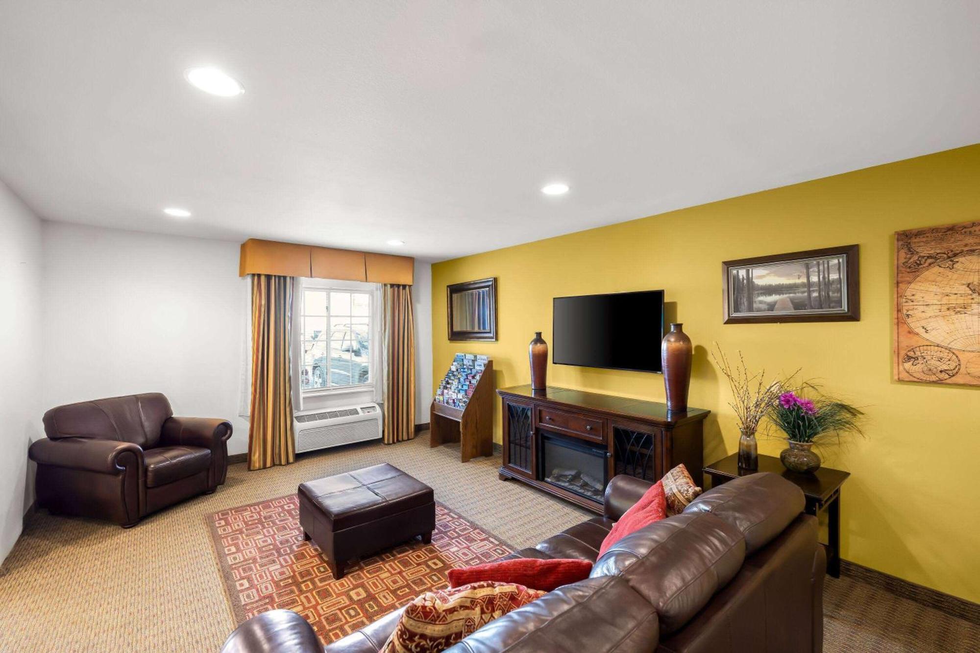 Days Inn & Suites By Wyndham Rochester South Exteriér fotografie