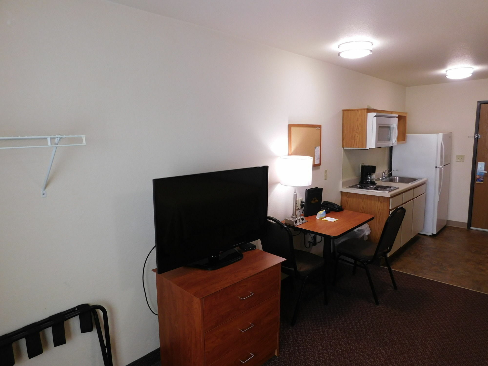 Days Inn & Suites By Wyndham Rochester South Exteriér fotografie