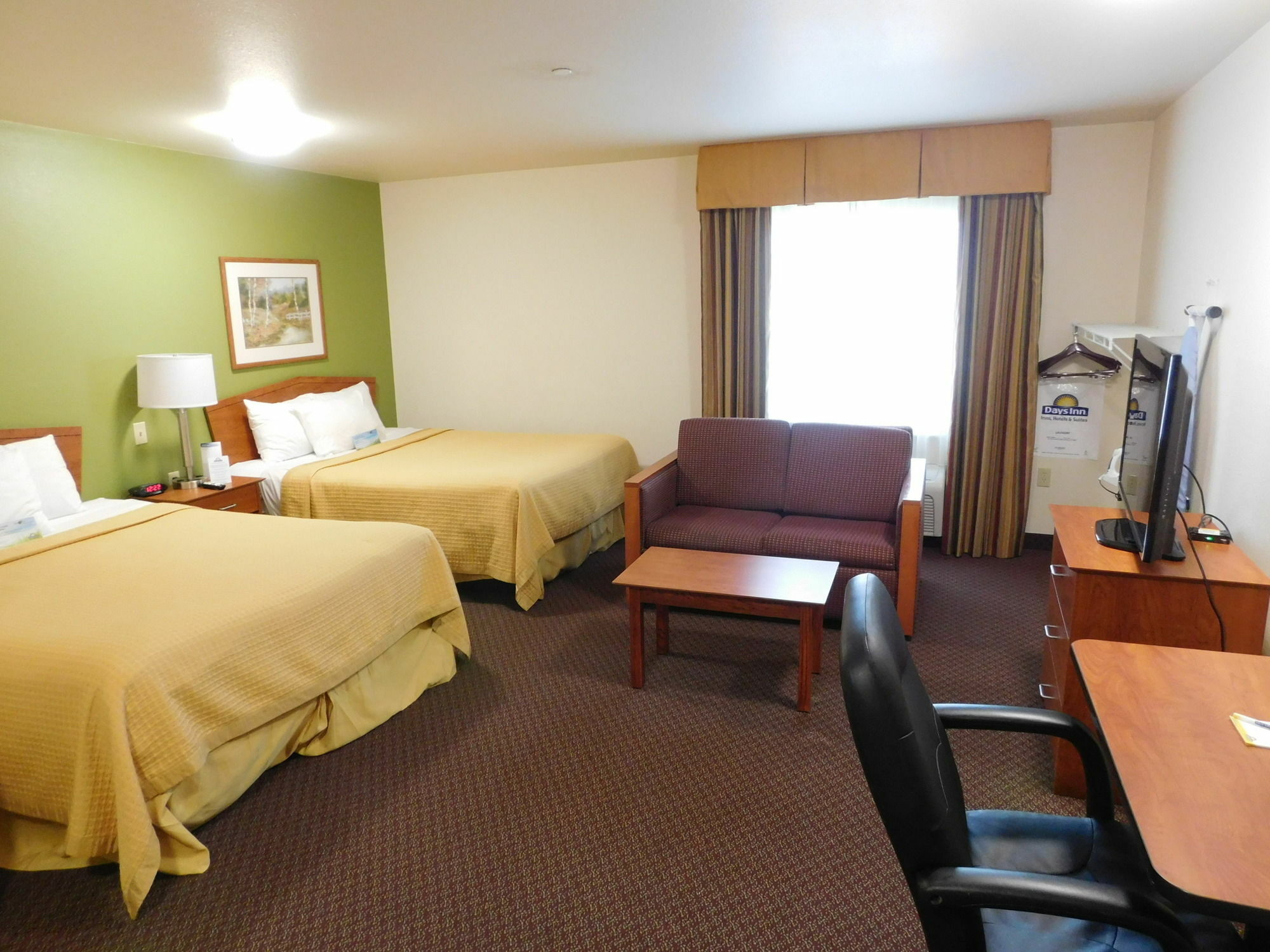 Days Inn & Suites By Wyndham Rochester South Exteriér fotografie