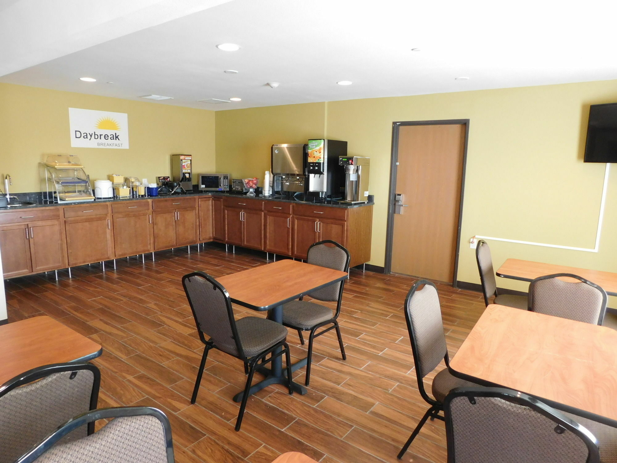 Days Inn & Suites By Wyndham Rochester South Exteriér fotografie
